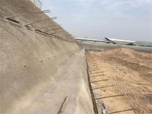 泸州河道边坡加固